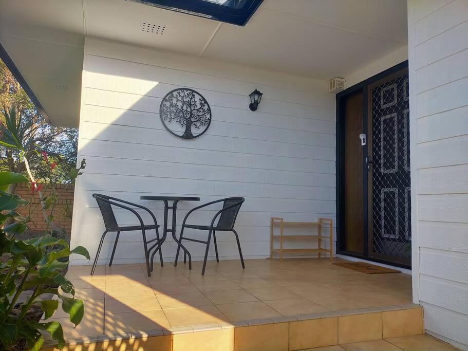 Boyle'S Beach House - Fully Furnished 3 Bedroom Home. Secure Parking. Намбука Хедс Екстериор снимка