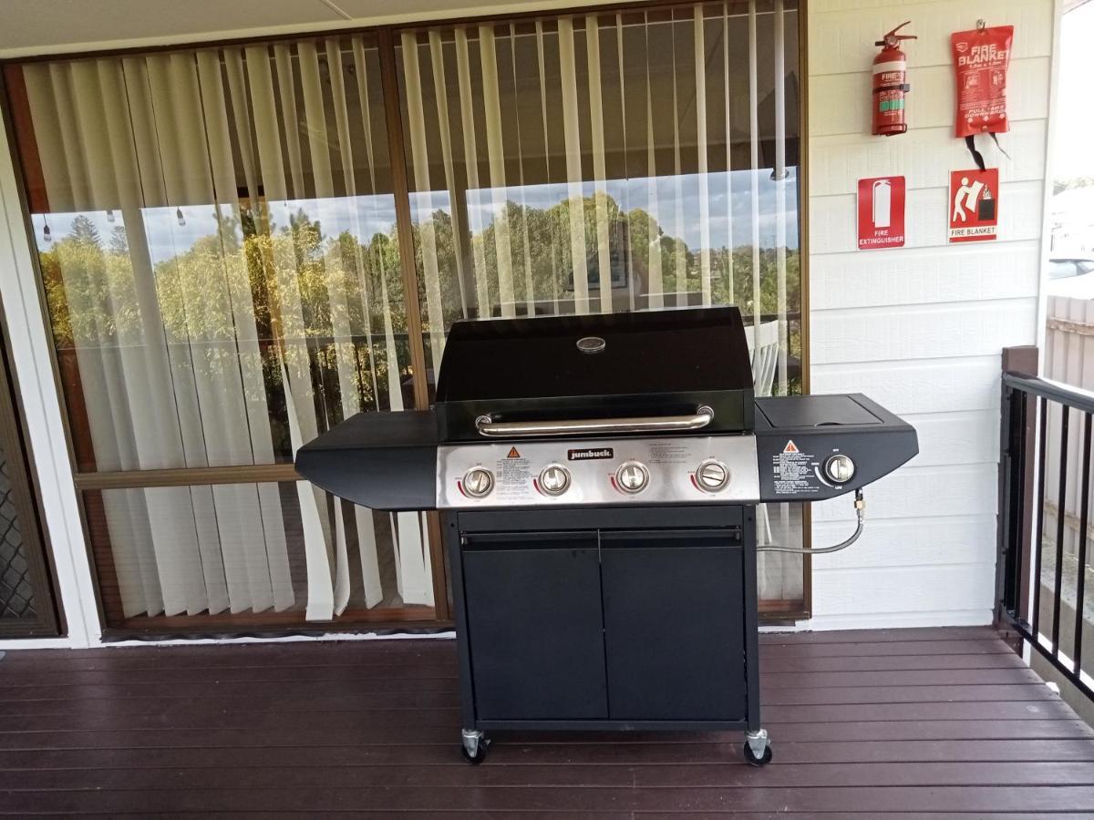 Boyle'S Beach House - Fully Furnished 3 Bedroom Home. Secure Parking. Намбука Хедс Екстериор снимка